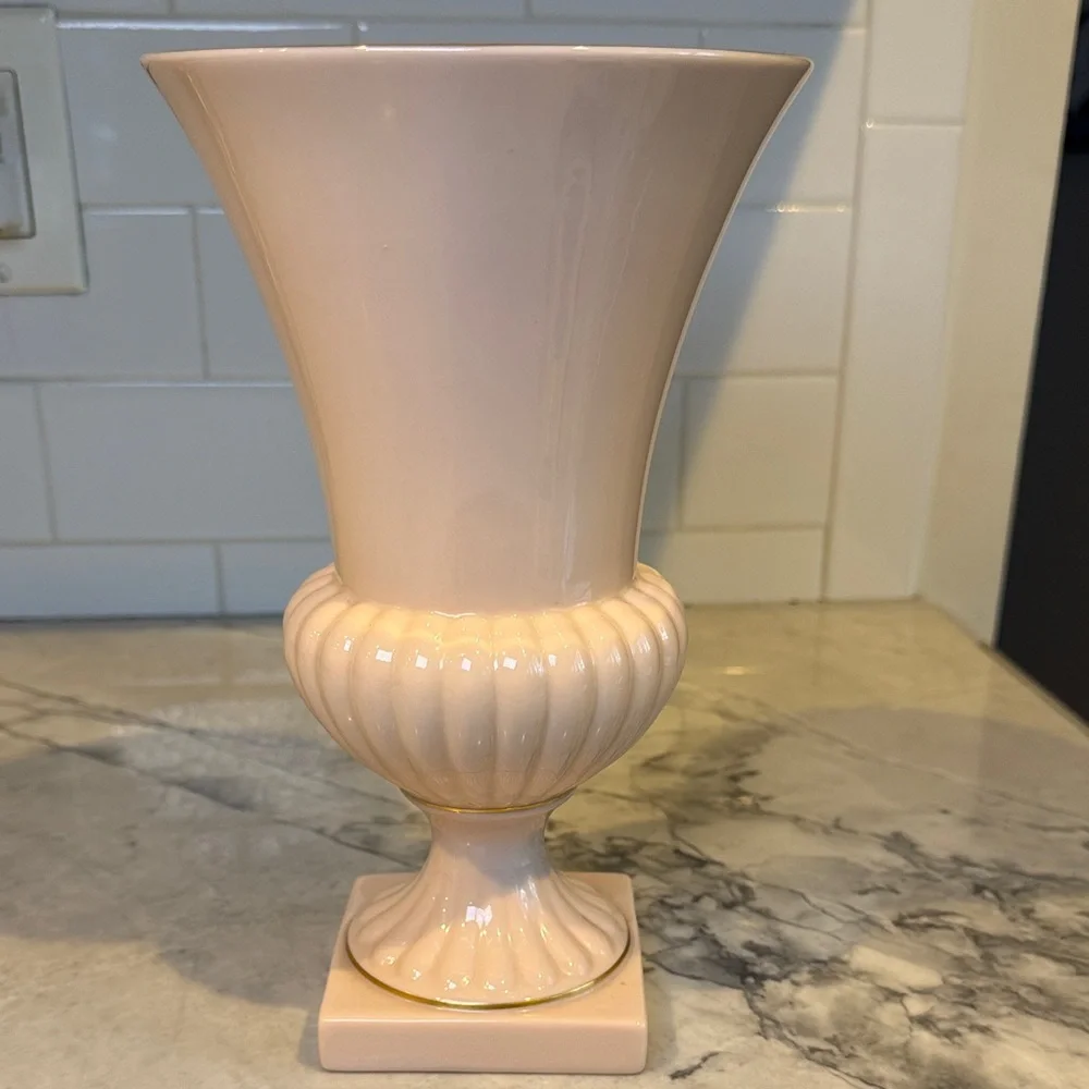 Lenox Roselyn Ardmore Vase - Picture 1 of 8